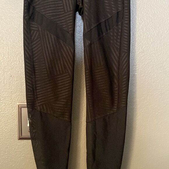 Old Navy Active Go Dry Black Legging Pants Workout Striped Mesh Insert - Picture 5 of 12